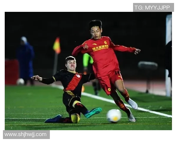 当今足球球星中谁最强 从技术到成就全面分析与比较 当今足球球星中谁最强 从技术到成就全面分析与比较